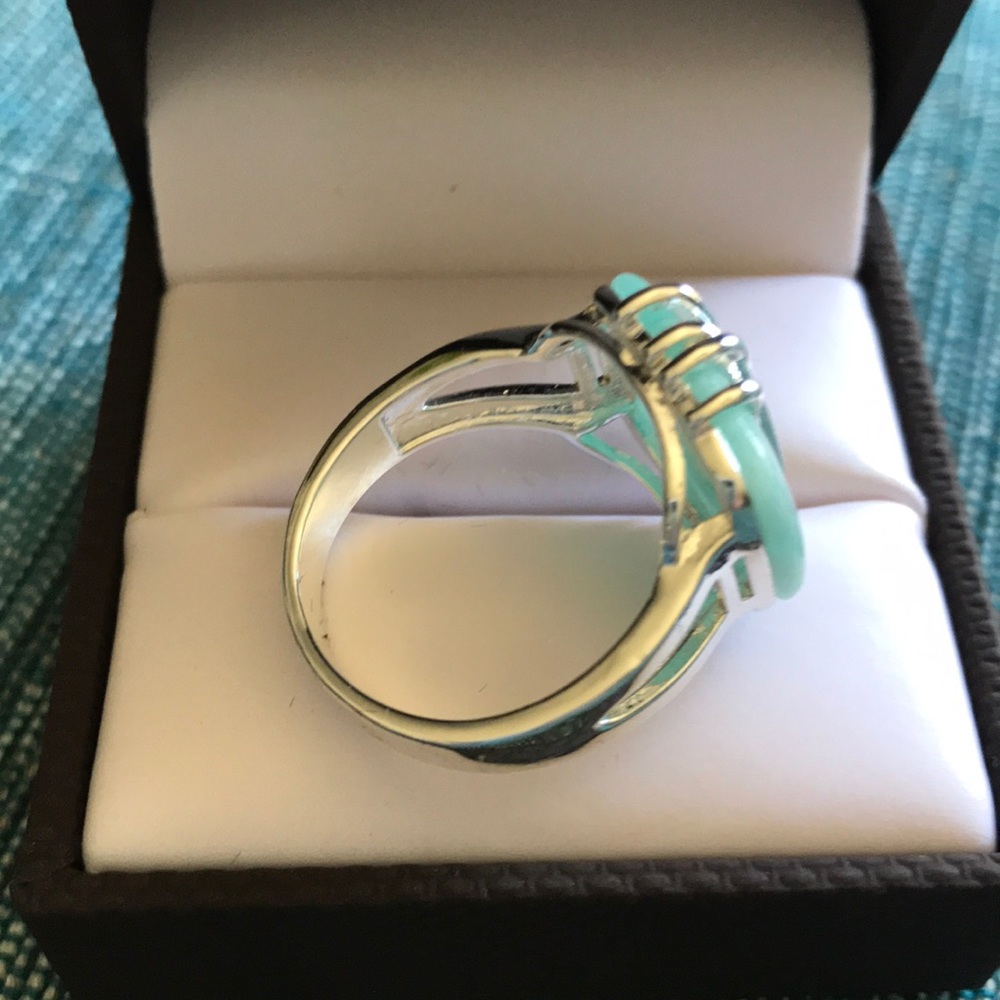 Ring - Picture 2 of 3